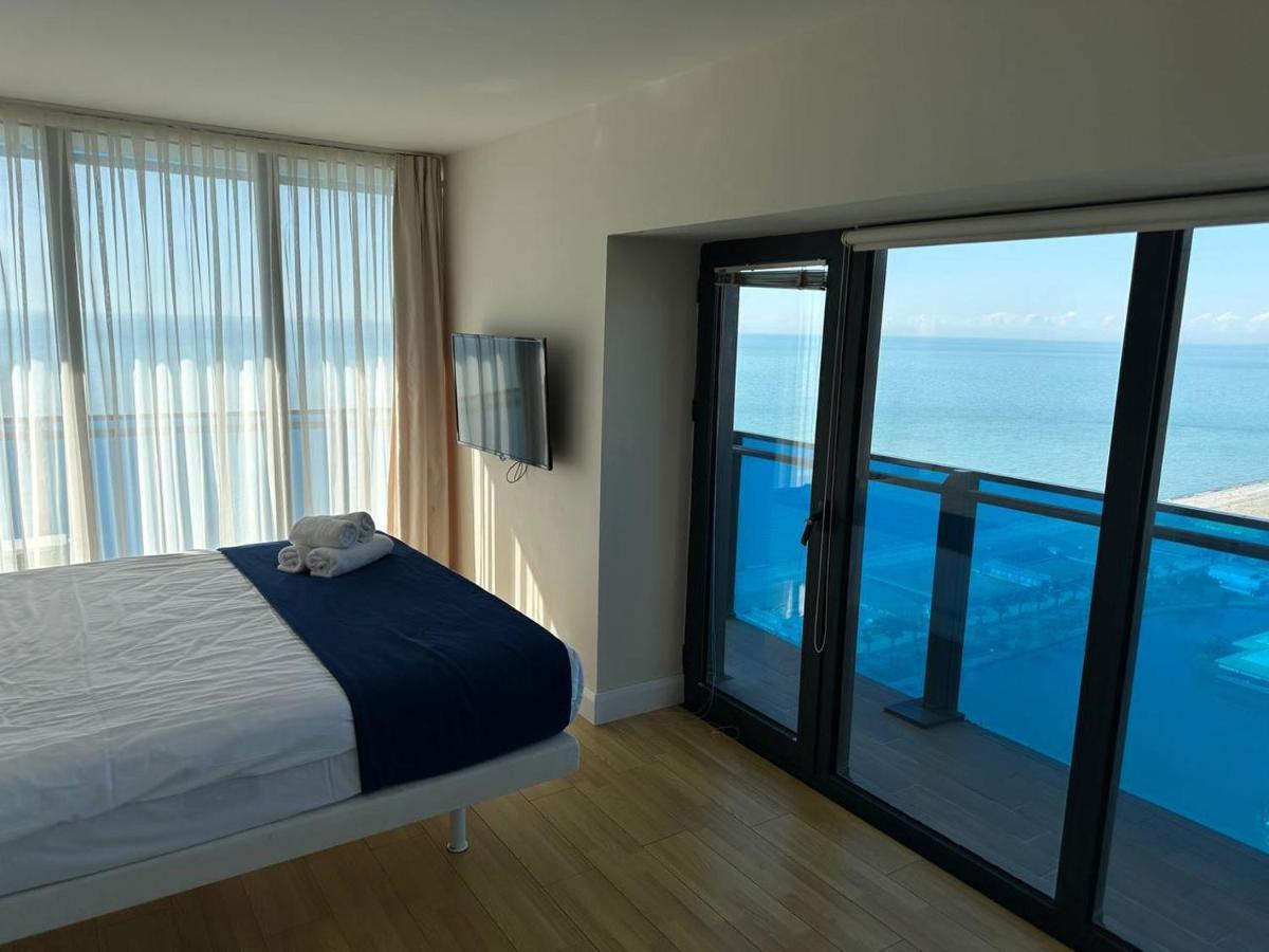 Trip Batumi Aparthotel Buitenkant foto